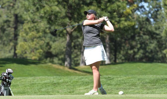 Western Washington senior Kristen Hansen is the only women's golfer with experience at regionals, competing in 2014 as an individual.